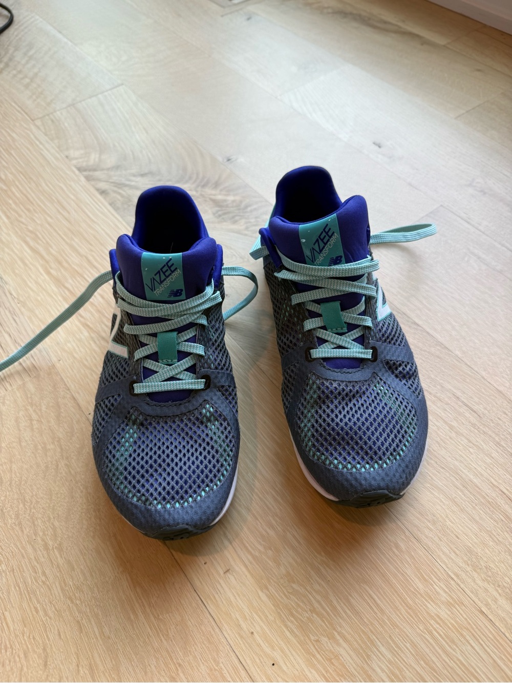 New Balance women’s Vazee Transform Sneakers - 8.5